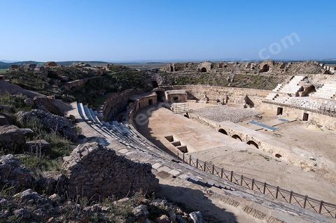 Amphithéâtre sur le site archéologique romain de Uthina / Oudna dans la région de Mornag banlieue sud de Tunis