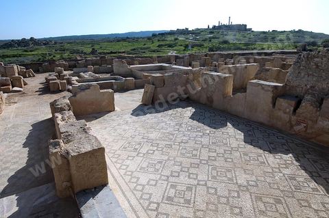Petits thermes publics sur le ssite archéologique romain de Uthina / Oudna dans la région de Mornag banlieue sud de Tunis