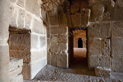 Sous sol du temple au capitol sur le site archéologique romain de Uthina / Oudna dans la région de Mornag banlieue sud de Tunis