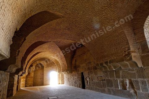 Sous sol du temple au capitol sur le site archéologique romain de Uthina / Oudna dans la région de Mornag banlieue sud de Tunis