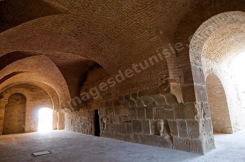 Sous sol du temple au capitol sur le site archéologique romain de Uthina / Oudna dans la région de Mornag banlieue sud de Tunis