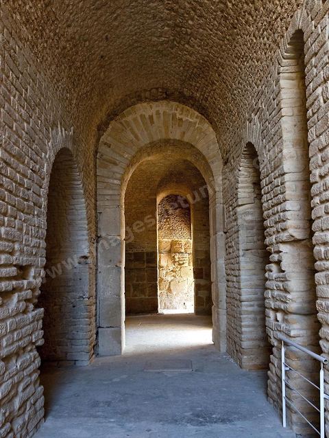 Sous sol du temple au capitol sur le site archéologique romain de Uthina / Oudna dans la région de Mornag banlieue sud de Tunis