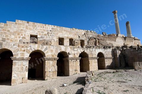 Capitole sur le site archéologique romain de Uthina / Oudna dans la région de Mornag banlieue sud de Tunis