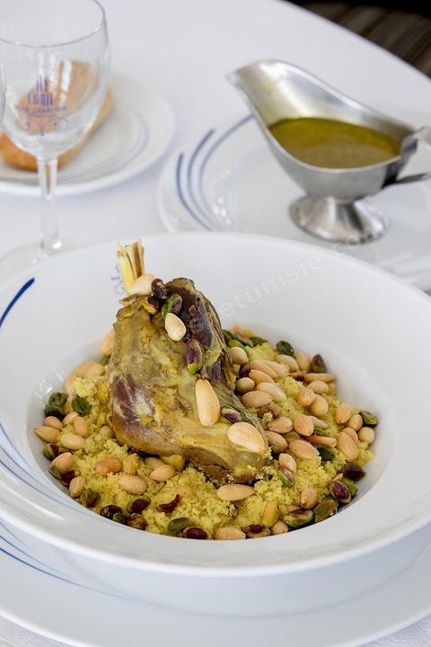 Couscous blanc à l'agneau et aux fruits secs du Restaurant Dar Zarrouk au coeur du village de Sidi Bou Saïd